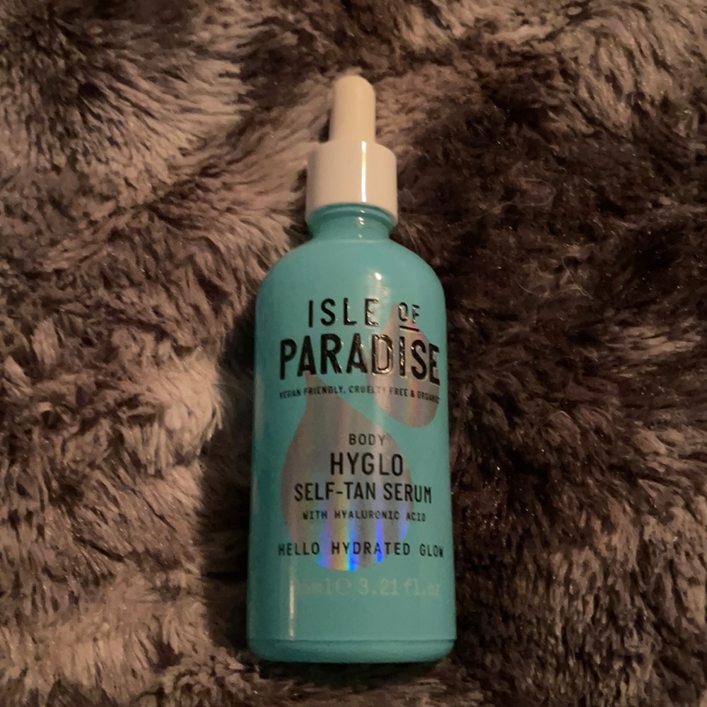 ⭐️Isle of Paradise Body HYGLOWSelf TanningSerum⭐️